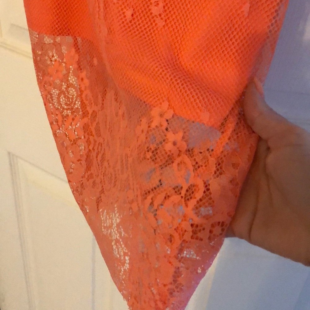 Dress - Picture 2 of 9